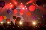 30 Seconds to Mars v Praze: oddané publikum, balónky a spoustu lásky
