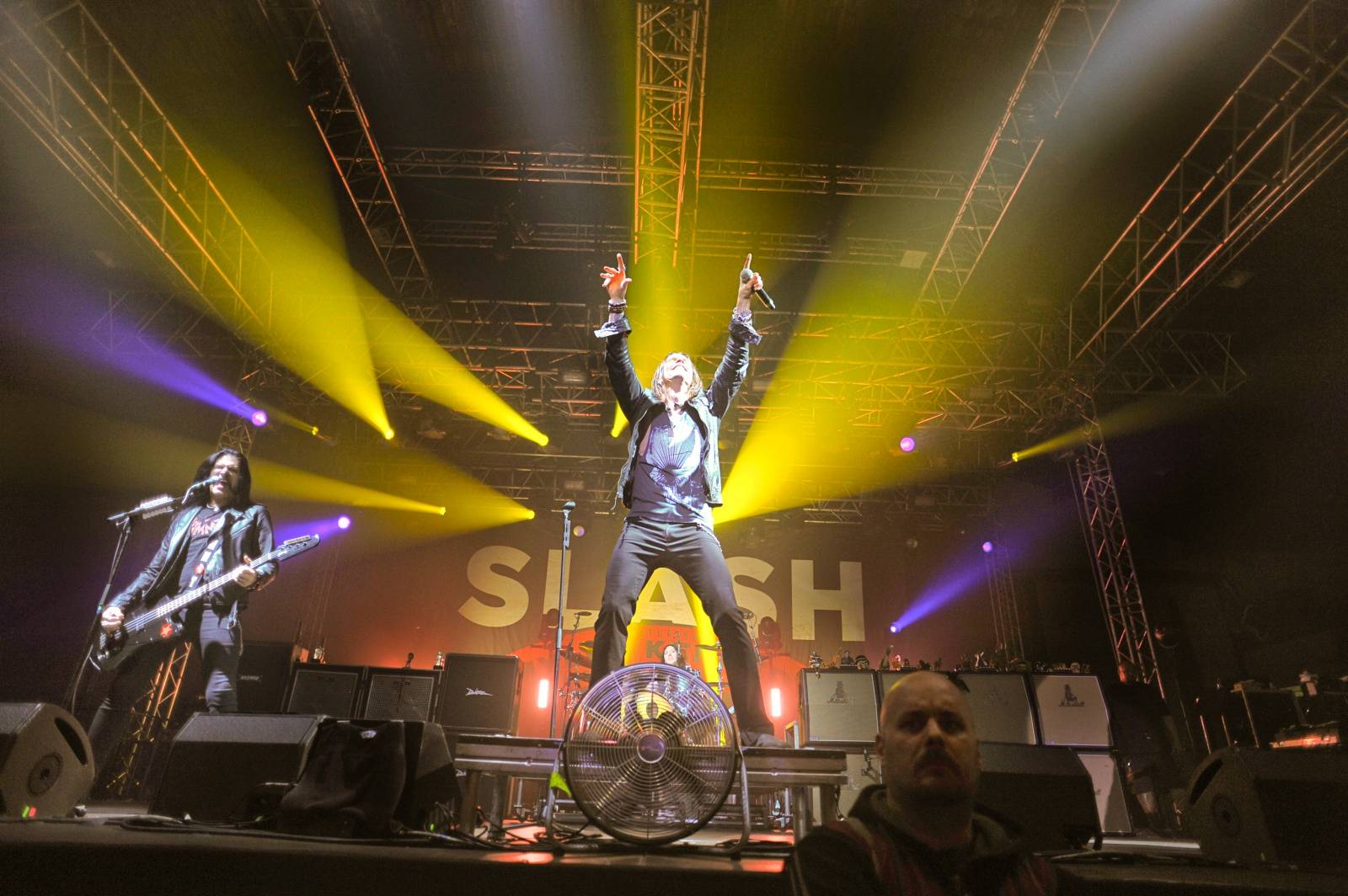 Slash exceloval v pražské Malé sportovní hale