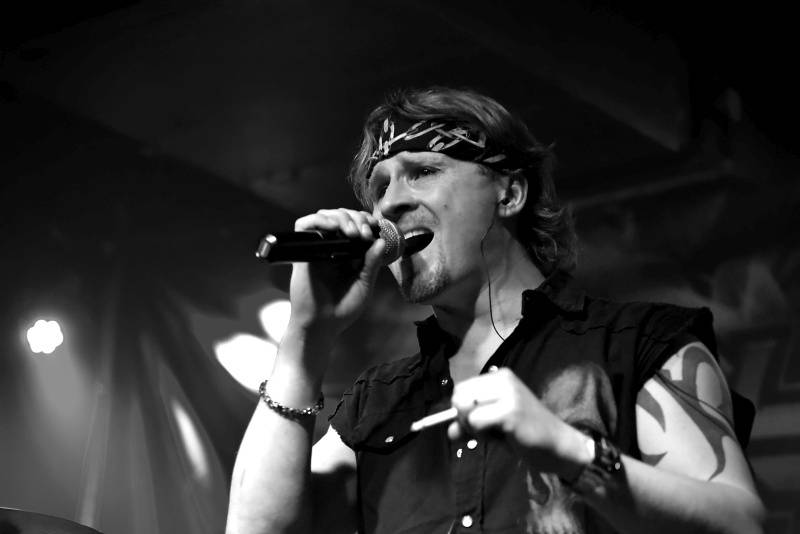 Blaze Bayley, hlas Iron Maiden z devadesátých let, řádil v pražské Nové Chmelnici