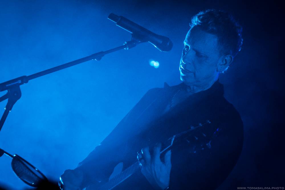 Depeche Mode se po půl roce vrátili do Prahy, tentokrát nadchli O2 arenu