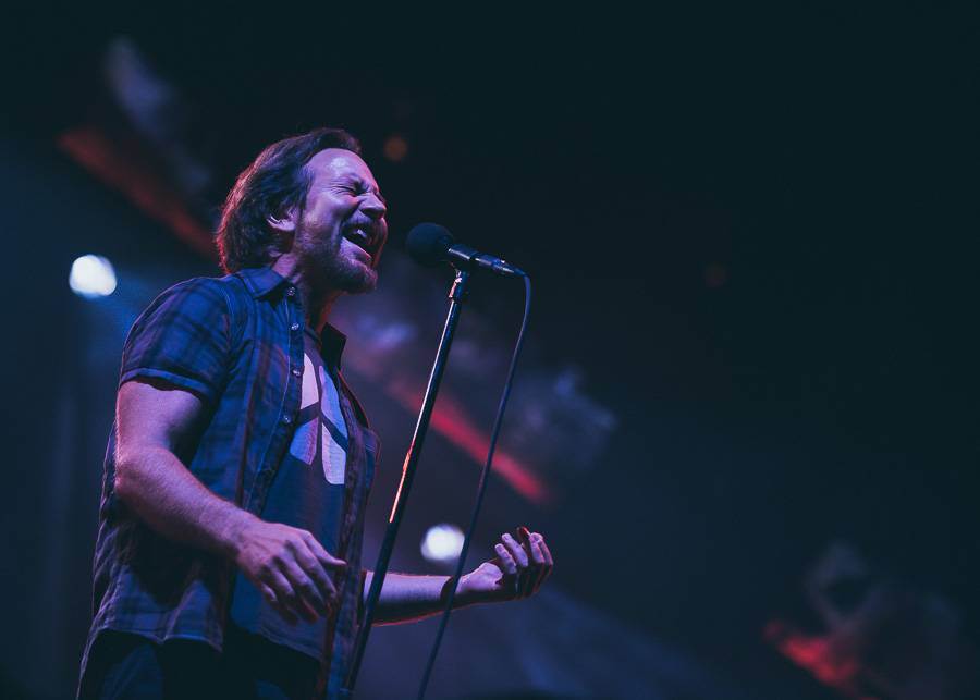 Pearl Jam zasypali O2 arenu nekompromisní smrští grungeových hitů 