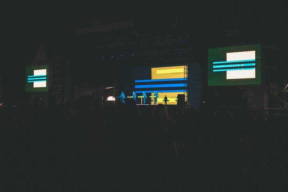Druhý den Metronome festivalu diváky bavili Jungle, Anna Calvi i Primal Scream. Finále obstarali Kraftwerk