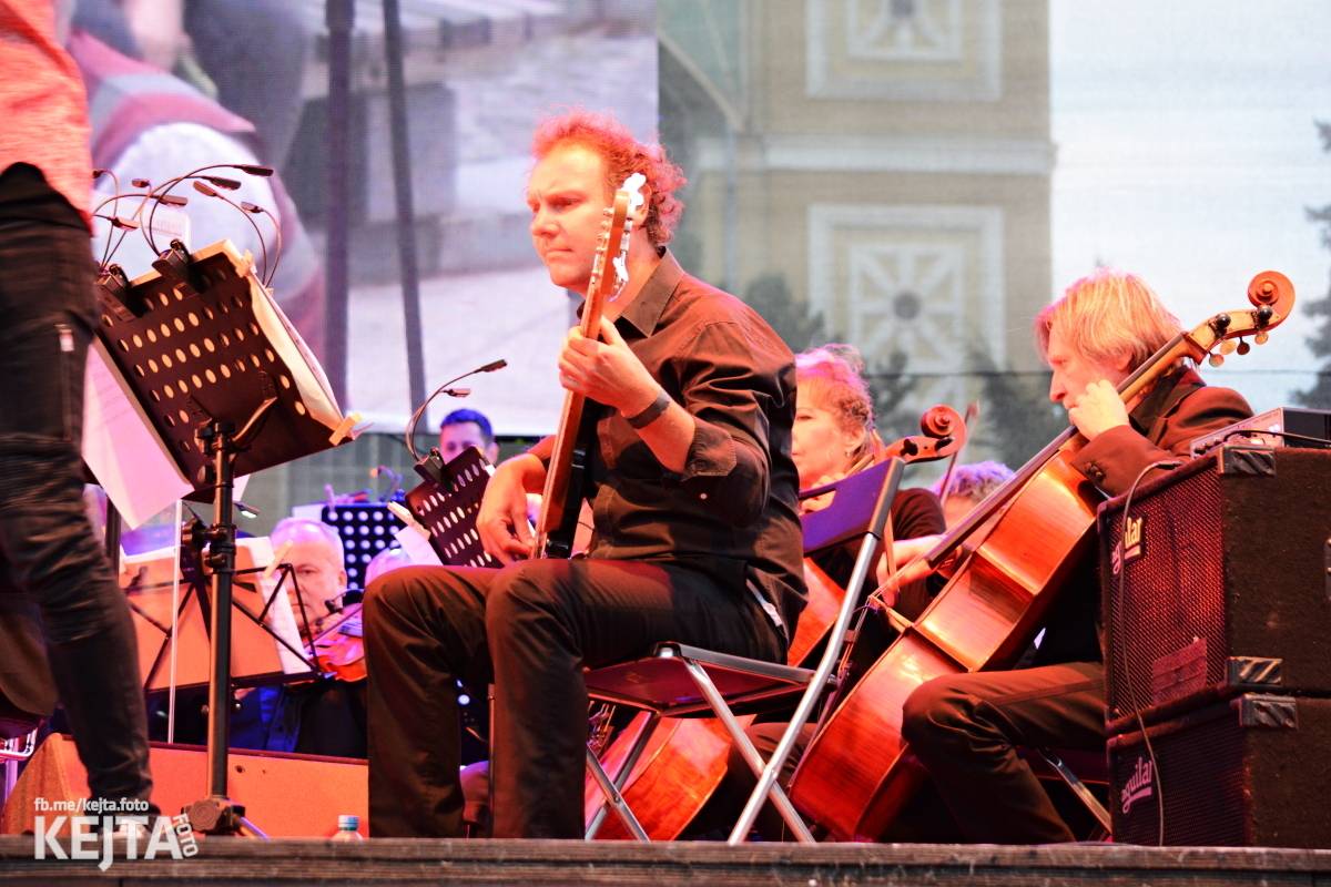 30 let bez okupantů: Pražský výběr Symphony a utajený host Petr Janda