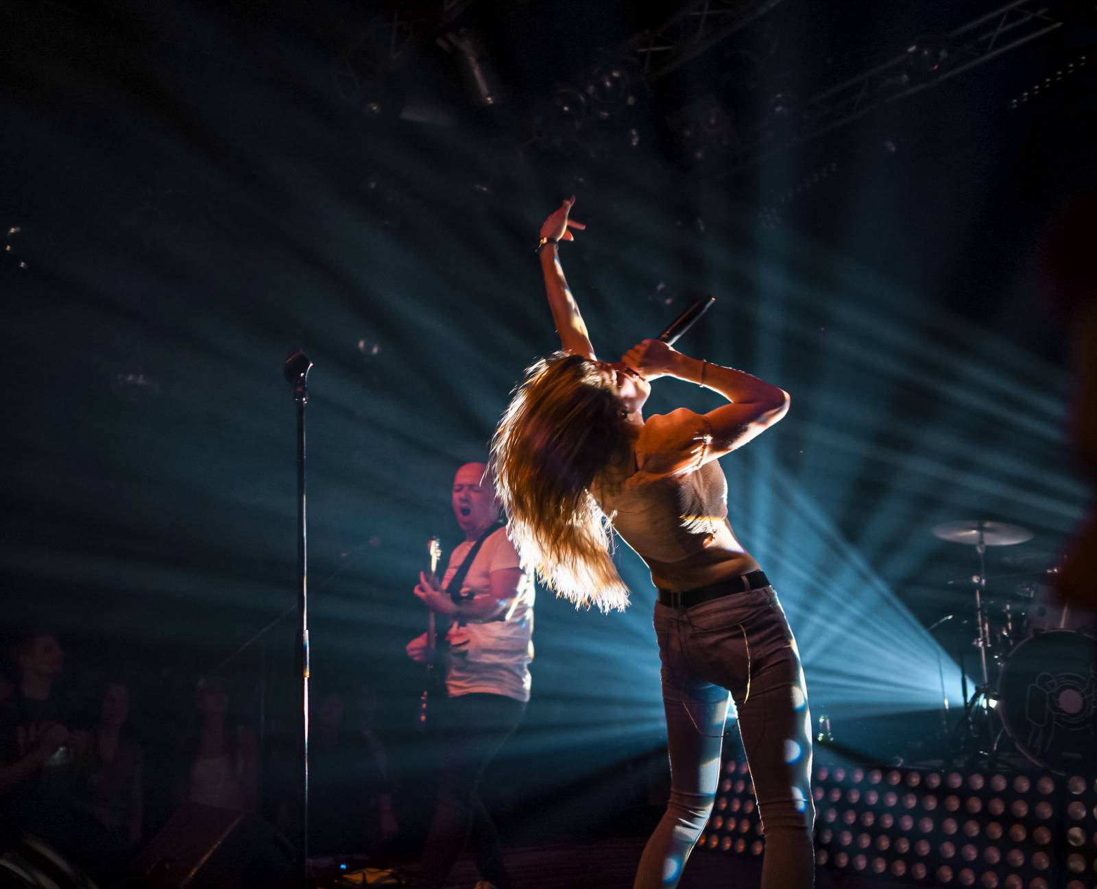 Vtípky i sexy tanec. Skyline na odloženém koncertě rozpumpovali publikum |  iREPORT – music&style magazine