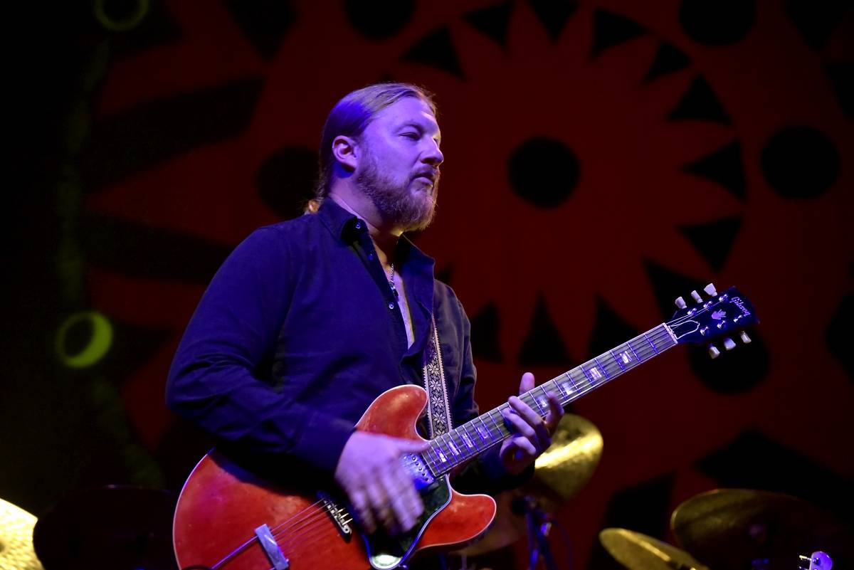 Bluesrockový kamion Tedeschi Trucks Band převálcoval Forum Karlín