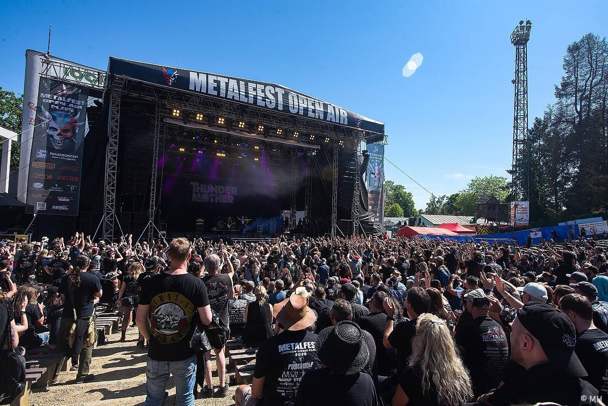 Metalfest uzavřeli Behemoth, vystoupili také Ensiferum či Testament
