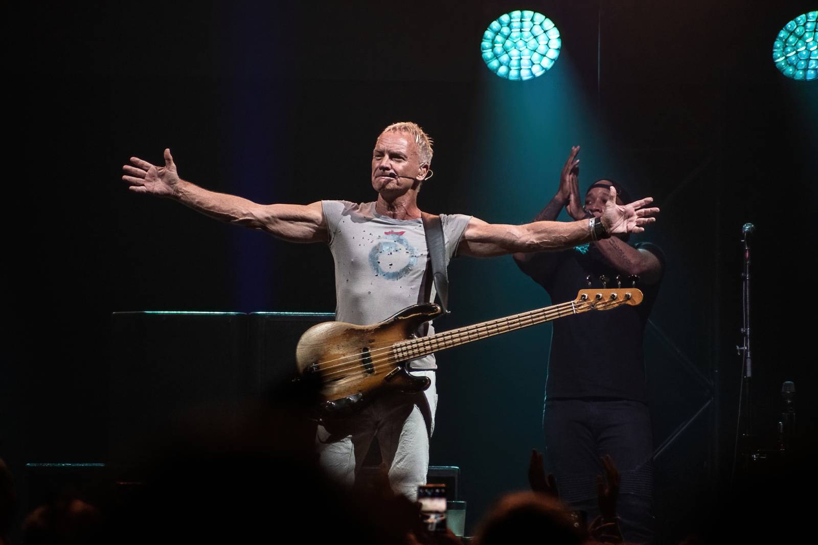 Sting přivezl své hity do Pardubic, předskakoval mu syn Joe Sumner