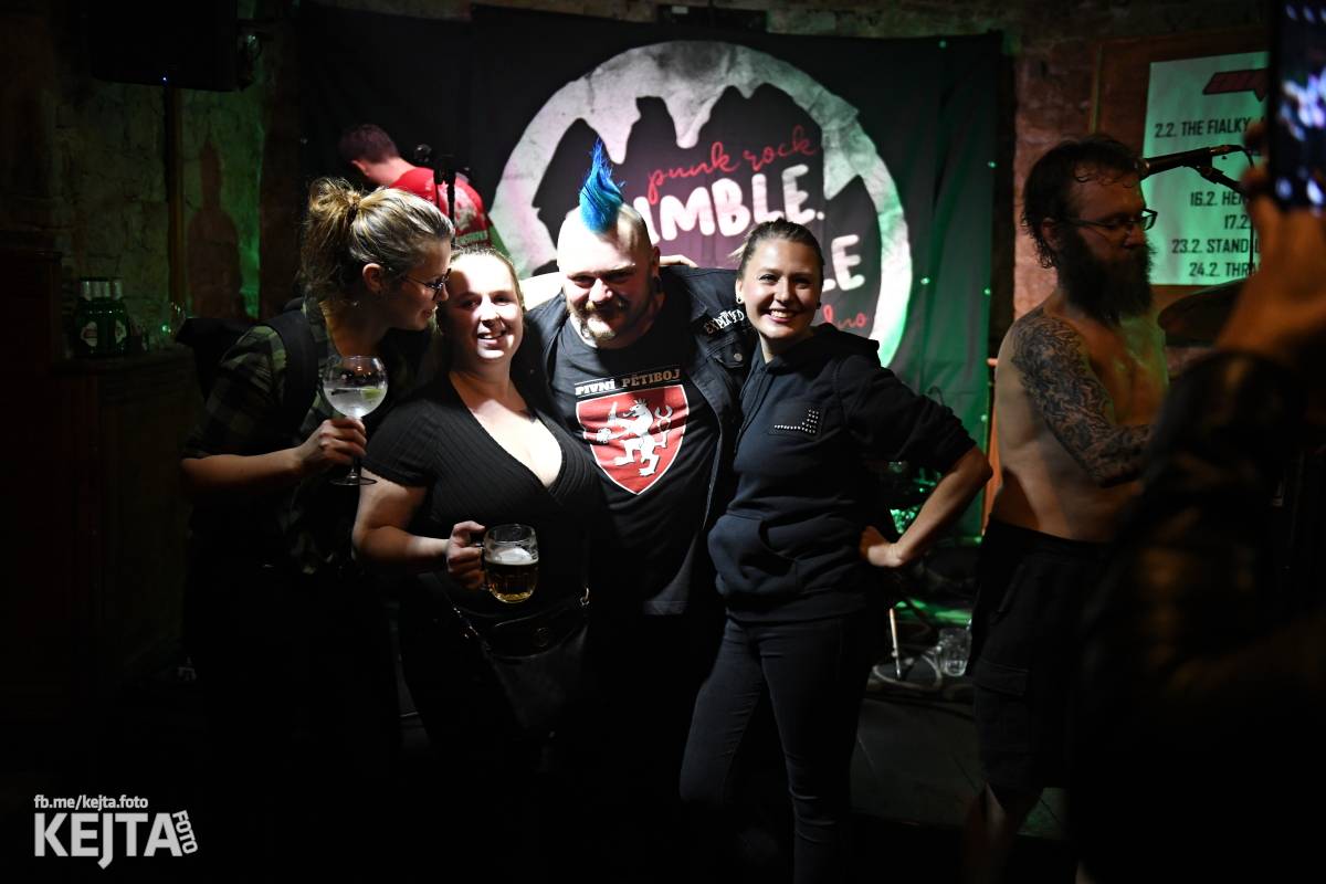 Rumble Ansamble pokřtili své album, gratulovat přijeli i The Fialky