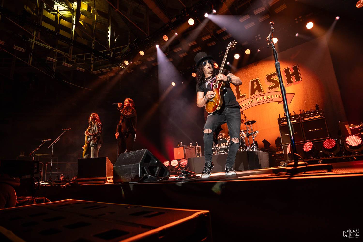 Slash s Mylesem Kennedym & Conspirators přivezli do Brna nové album