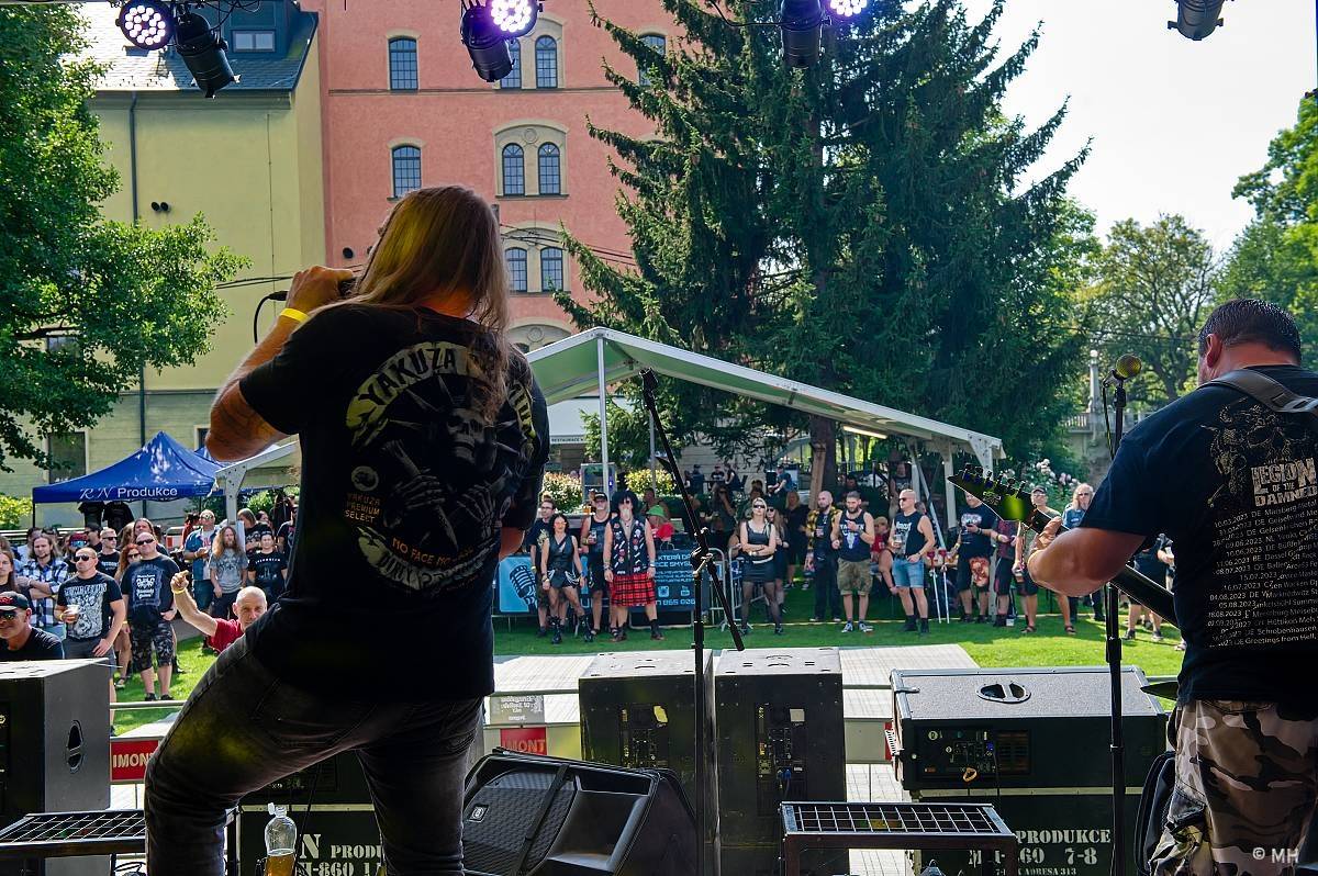 Hvězdou Armageddon Of Decibels byli kultovní Carpathian Forest z Norska, zaváleli i domácí Sorath a Morus