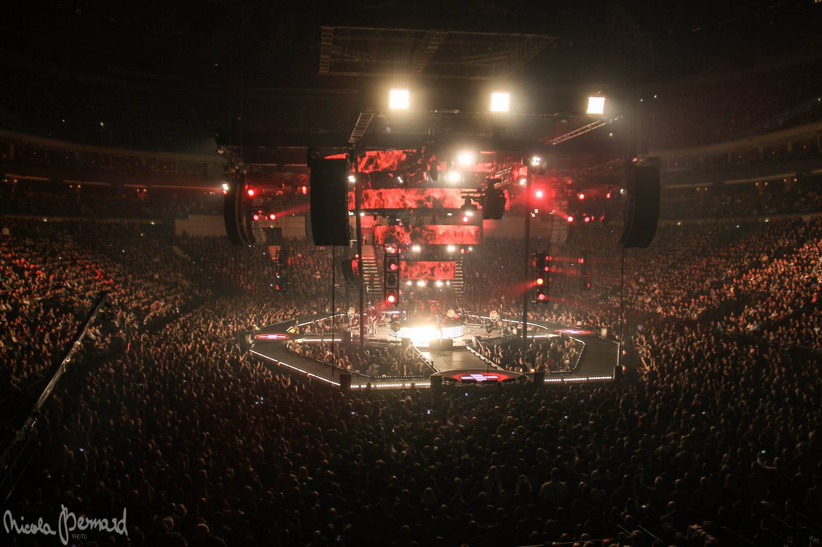 LIVE: Kabát uzavřel turné skvělou show v O2 areně s rekordním počtem diváků  | iREPORT – music&style magazine