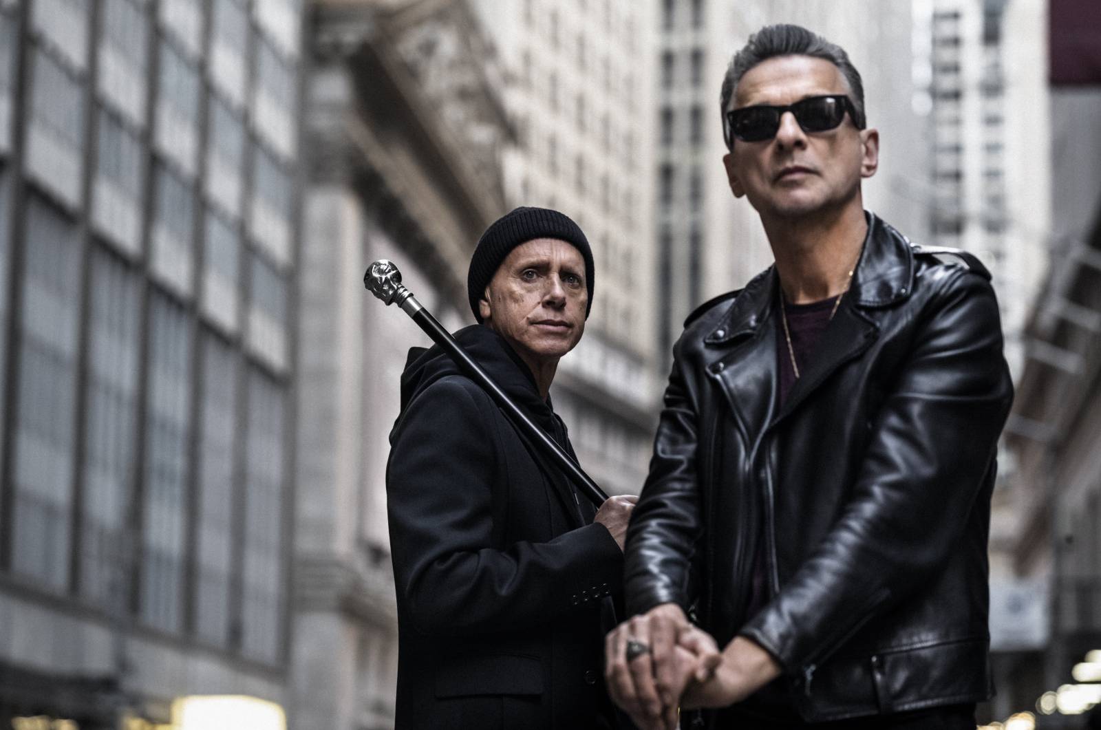 RECENZE: Depeche Mode truchlí, ale nepůsobí sklesle