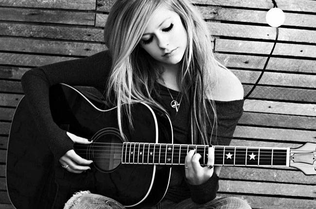 Avril Lavigne vydá v roce 2017 novou desku. Bude i o boji s lymskou boreliózou