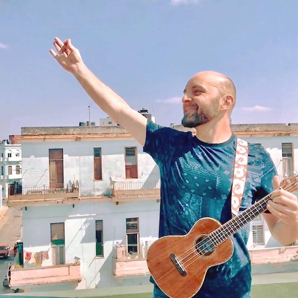 TOP 5 videoklipů týdne: Drake zapojil Willa Smitha, Pavel Helan natáčel na Havaně a Pink zpívá o tajemstvích