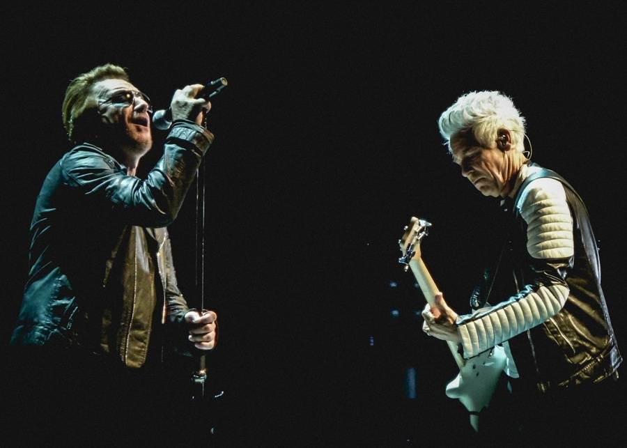 U2 „vyrazili“ na virtuální turné, první koncert už mají za sebou