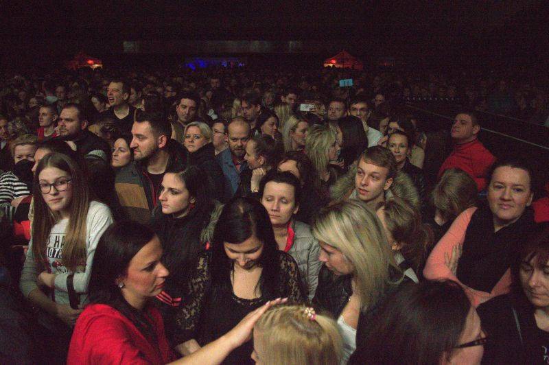 LIVE: Klubový koncert? Kryštof hráli ve Frýdku-Místku pro pět tisíc lidí