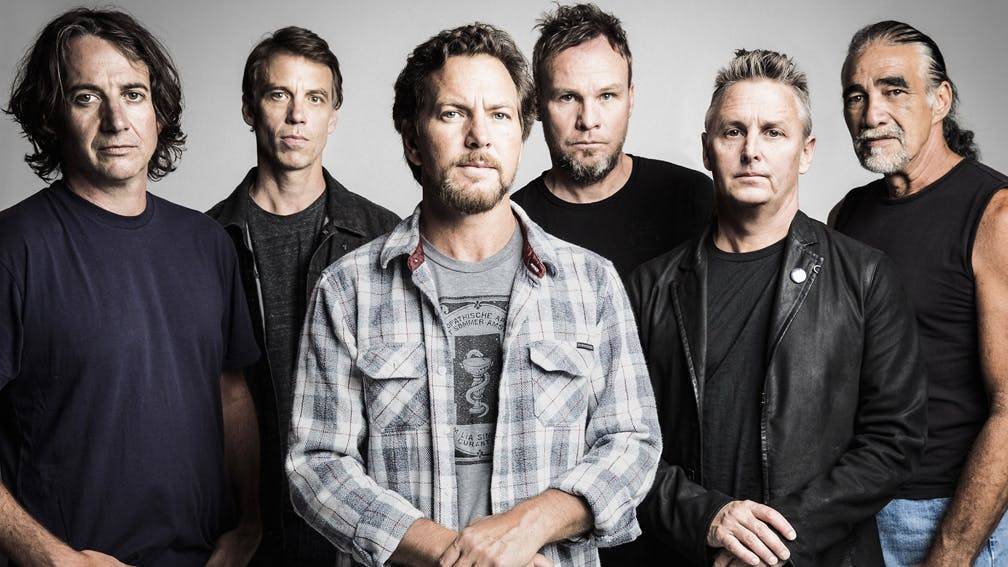 RECENZE: Pearl Jam neztrácejí naději, ale ke spokojenosti mají daleko