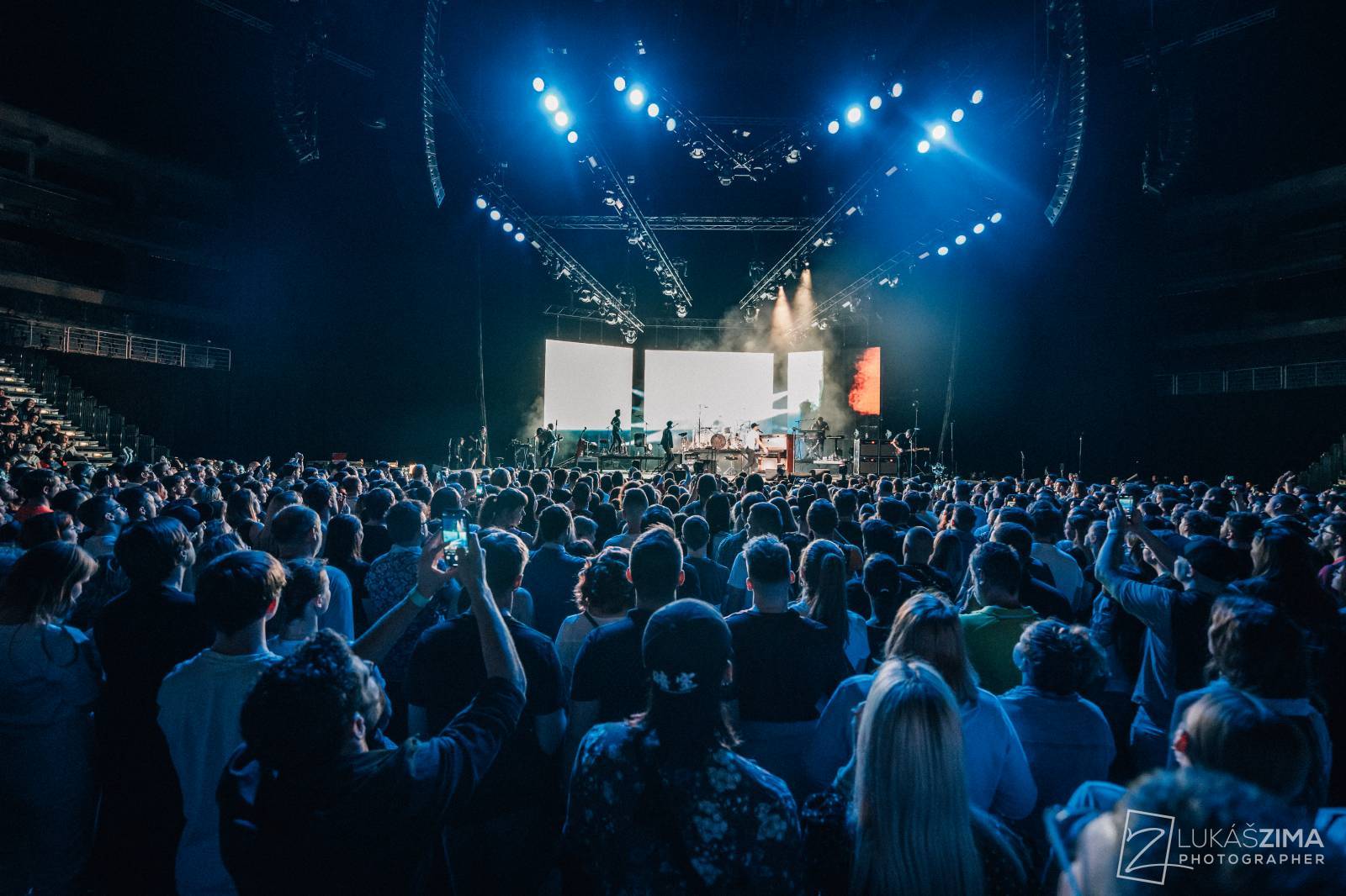 LIVE: Charismatičtí OneRepublic se vrátili do Prahy. O2 areně představili desku Human, nezapomněli ani na osvědčené hity 