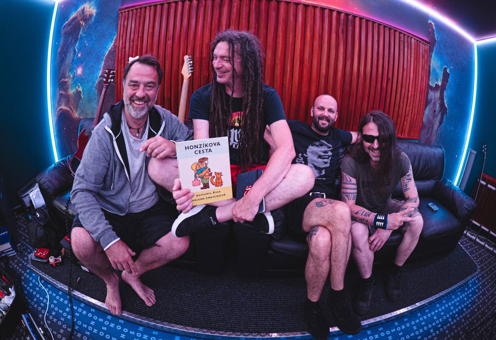 ANKETA | 40 let metalu (III.): Členové John Wolfhooker, Debustrolu, Imodia a Kurtizán z 25. Avenue vyrostli na  Korn, Linkin Park i Black Sabbath