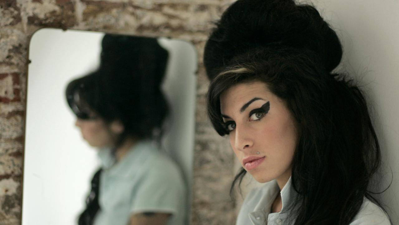 7 kroků do hrobu: Co udělalo z Amy Winehouse legendu | iREPORT –  music&style magazine