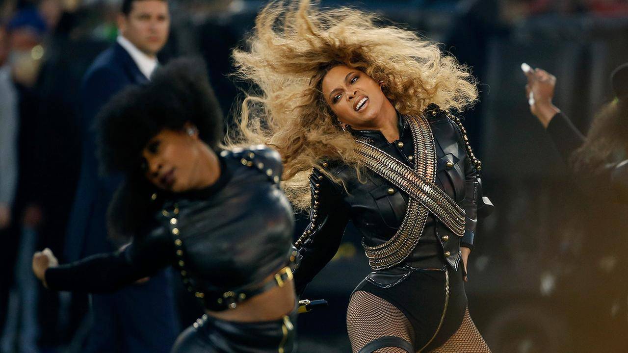 TOP 5 videoklipů týdne (73.): Beyoncé v zatopeném New Orleans i Def Leppard jako roboti