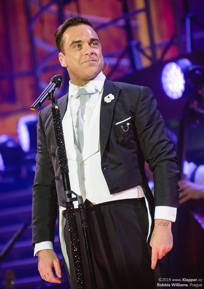 LIVE: Jak se kabaretiér Robbie Williams oženil v Praze